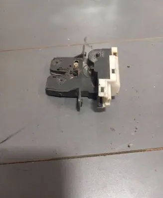 Tailgate/trunk/boot lock/catch/latch