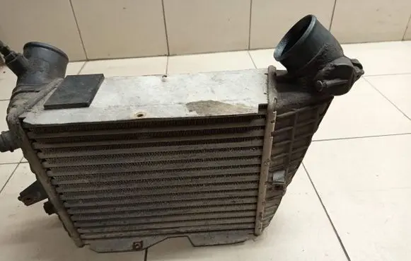 Audi A6 S6 C4 4A Intercooler radiator 4A0145805K