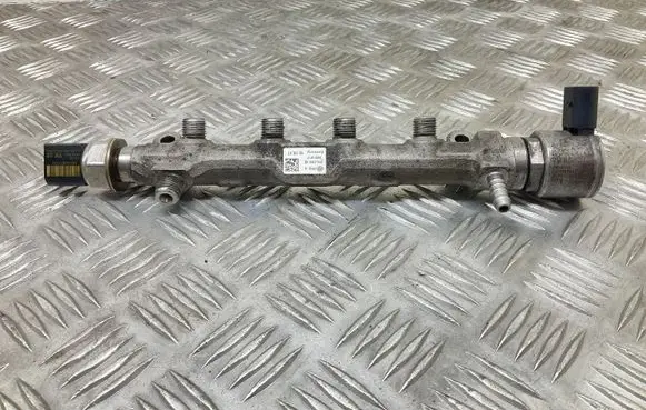 Volkswagen PASSAT B8 Fuel pressure regulator 04L089G 04L130764C 04L906054