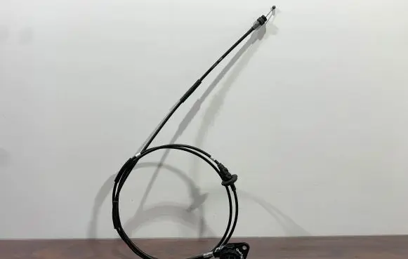 Mitsubishi Outlander IV Engine bonnet/hood lock release cable 