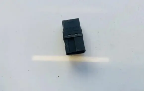 Volvo S40, V40 Other relay MB953382 a1001x7
