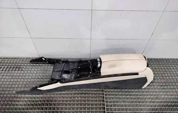 BMW 7 F01 F02 F03 F04 Armrest 