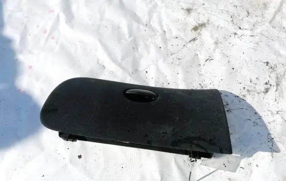 Peugeot 206 Glove box