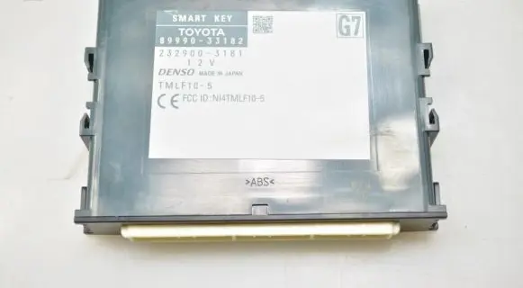 Toyota Camry Other control units/modules 8999033182