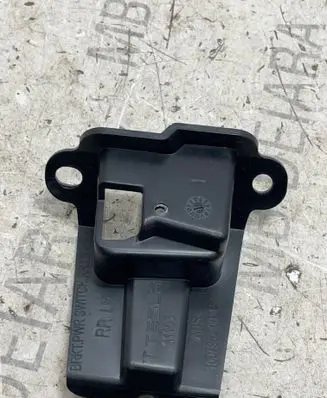 Tesla Model S Other front door trim element 100798200C