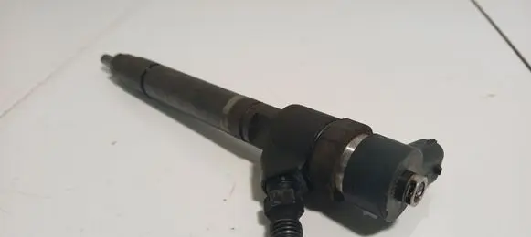 Volvo XC90 Fuel injector 0445110251