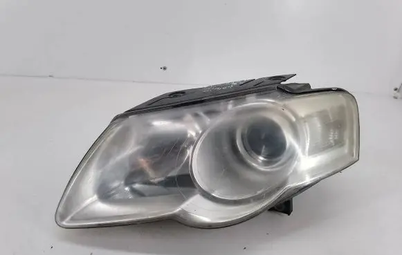 Volkswagen PASSAT B6 Headlight/headlamp