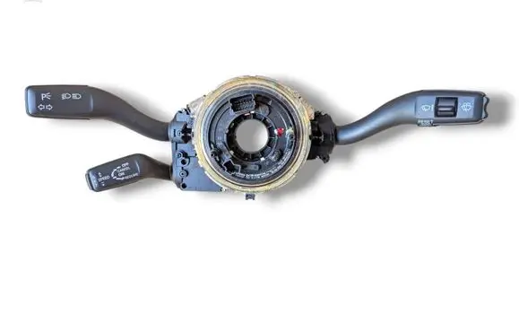 Wiper turn signal indicator stalk/switch