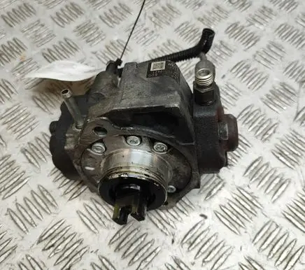 Mazda 6 Mechanical fuel pump R2AA13800