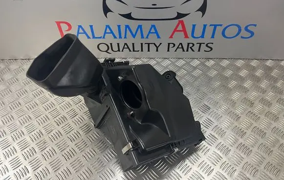 BMW 1 E81 E87 Air filter box AD7797460070
