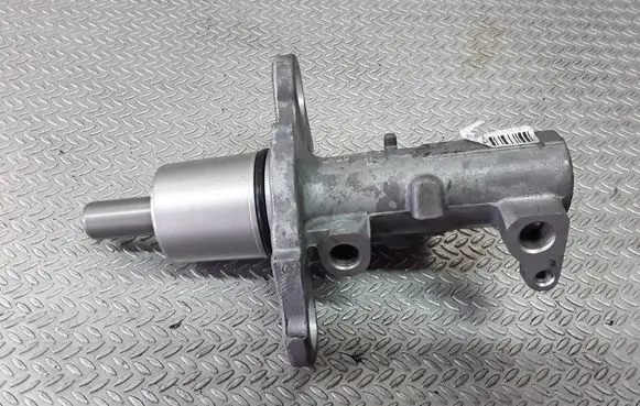 Audi A6 S6 C5 4B Master brake cylinder