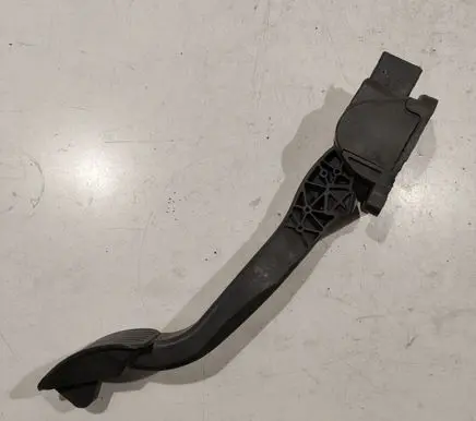 Citroen C4 I Picasso Accelerator throttle pedal 0280755111 9681990280