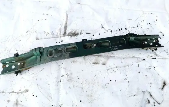 Renault Laguna I Front bumper cross member