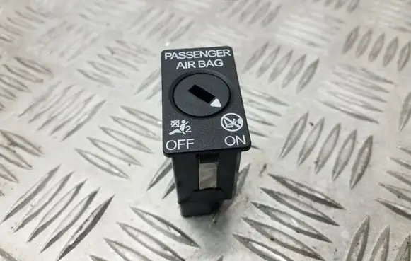 Seat Leon (5F) Passenger airbag on/off switch 5C5919237