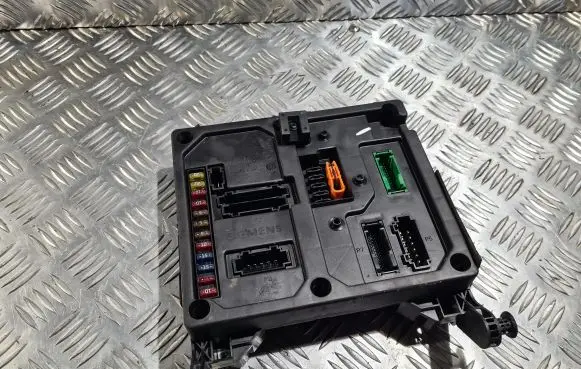 Ford Galaxy Central body control module S108152001