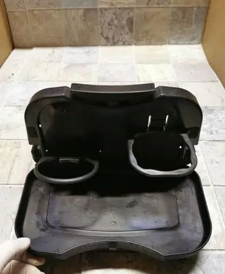 Cup holder front