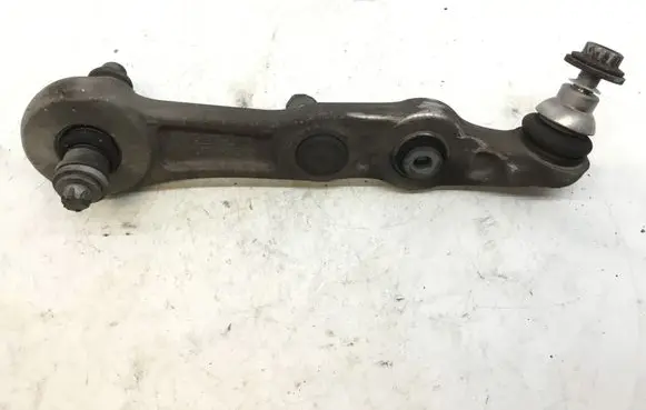 Mercedes-Benz C AMG W205 Front control arm A20565