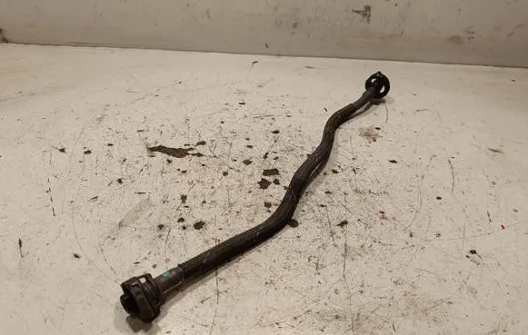 Audi SQ7 Vacuum line/pipe/hose 057121081H