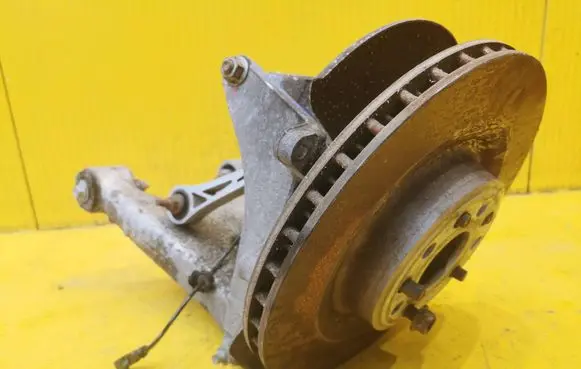 Tesla Model S Rear wheel hub spindle/knuckle 6007024-00-B