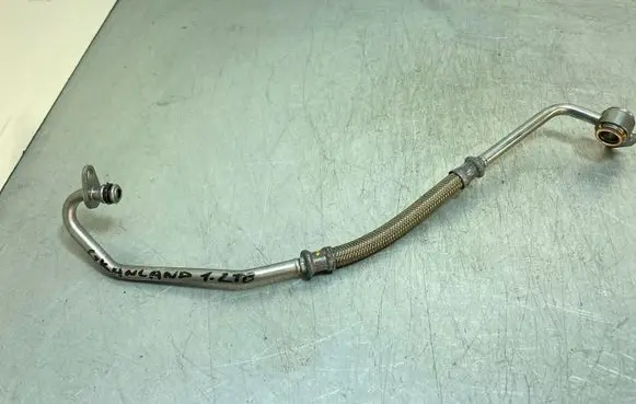 Opel Grandland X Turbo turbocharger oiling pipe/hose 9817807880A