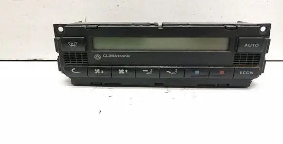 Volkswagen PASSAT B5.5 Climate control unit