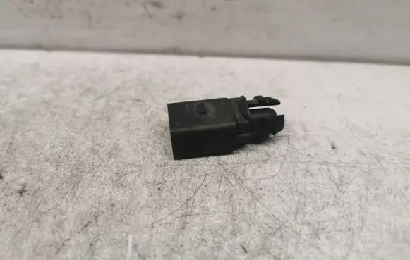 Volkswagen Golf V Outside/external air temperature sensor 8ZO820535