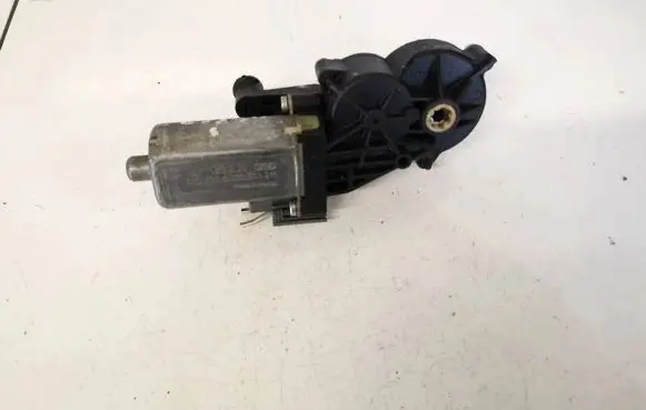 Mercedes-Benz R W251 Seat adjustment motor 0390203211