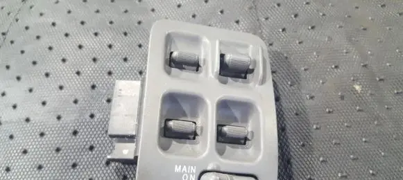 Honda CR-V Electric window control switch M16407