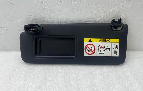 Audi Q2 - Sun visor