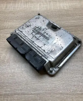 Volkswagen Golf IV Engine control unit/module ECU 038906012L 0281010112