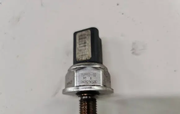 Fuel pressure sensor