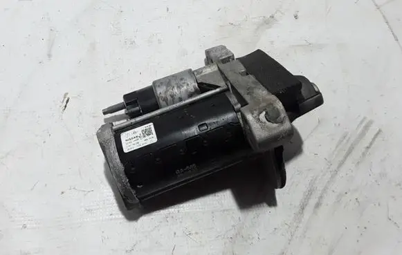 Renault Captur II Starter motor 233001560R