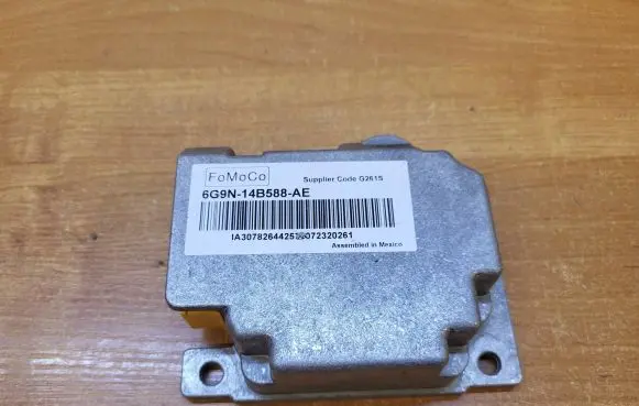 Volvo V70 Airbag control unit/module 6G9N14B588AE 30782642E5