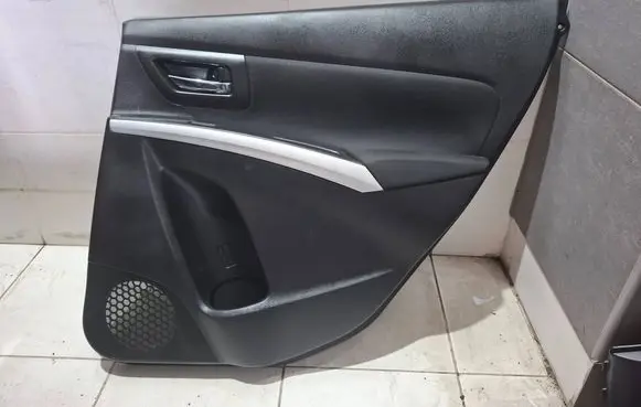 Suzuki SX4 S-Cross Rear door card panel trim