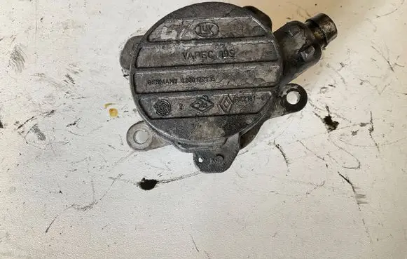 Renault Master II Vacuum pump 8200102535