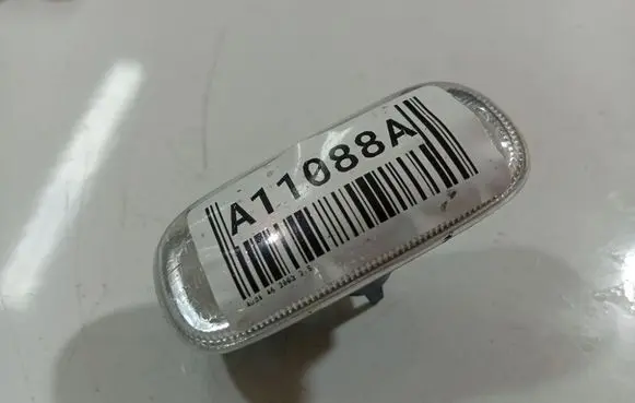 Audi A6 S6 C5 4B Front fender indicator light 8E0949127
