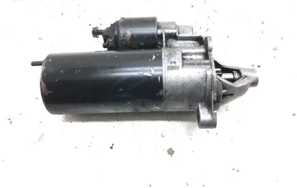 Audi A4 S4 B5 8D Starter motor 1005821478