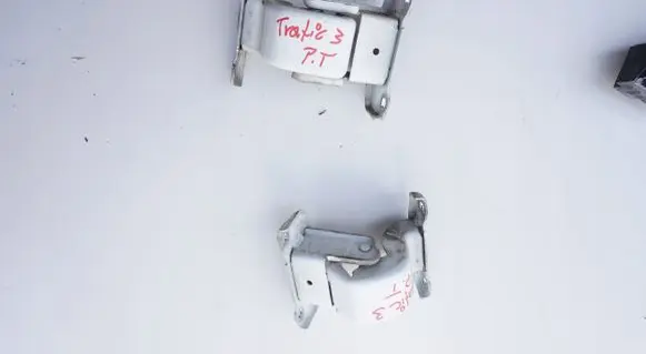 Renault Trafic III (X82) Rear door hinge set SKO62841