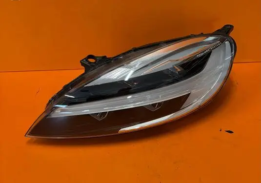 Volvo V40 Headlight/headlamp 32228483