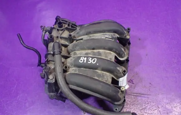 BMW 1 E81 E87 Intake manifold 7518751