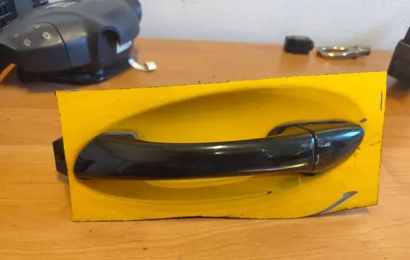 Rear door exterior handle