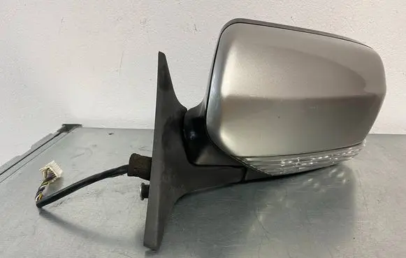 Subaru Forester SG Front door electric wing mirror