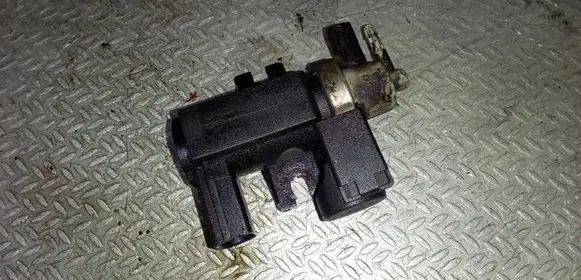 Audi A4 S4 B7 8E 8H Turbo solenoid valve 8E0906627