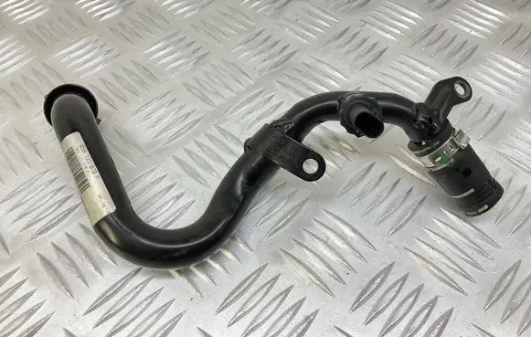Engine coolant pipe/hose