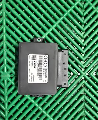 Audi A4 S4 B8 8K Hand brake control module 8K0907801L 8K0907801J N0EAC2MM