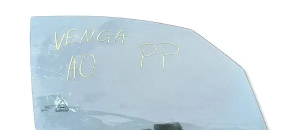KIA Venga Front door window glass four-door 