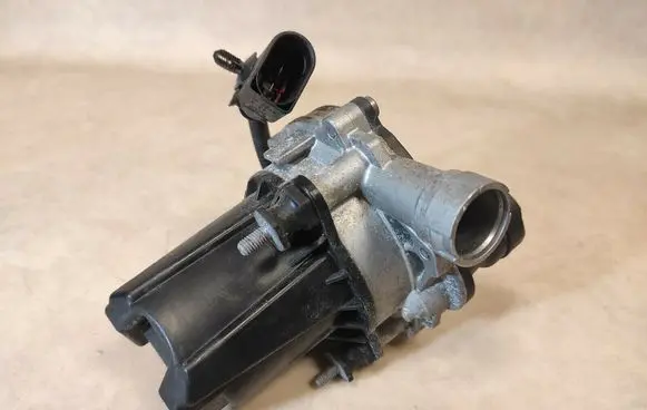 Audi A8 S8 D4 4H Secondary air pump 079959231C