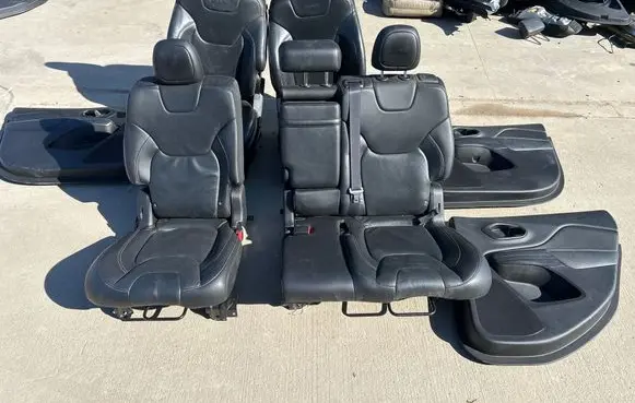 Jeep Cherokee Seat set 
