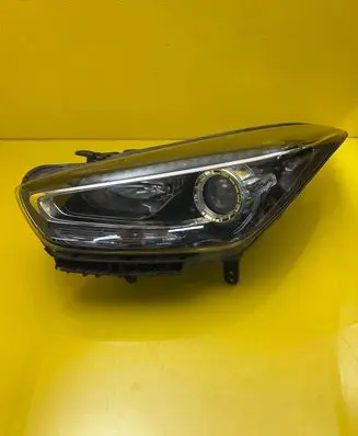 Hyundai i40 Headlight/headlamp 92101-3Z530