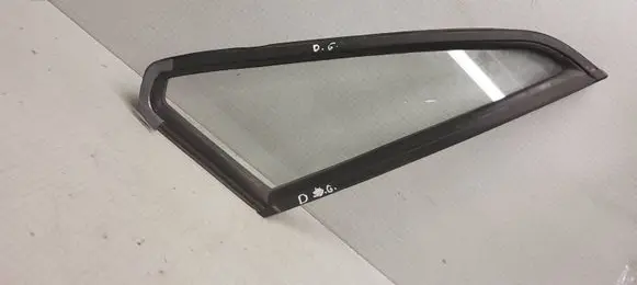 Audi 80 90 B3 Rear vent window glass 